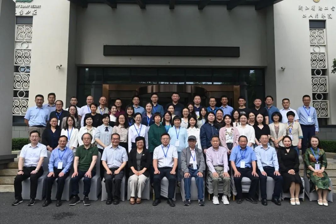 H图书馆
成功...